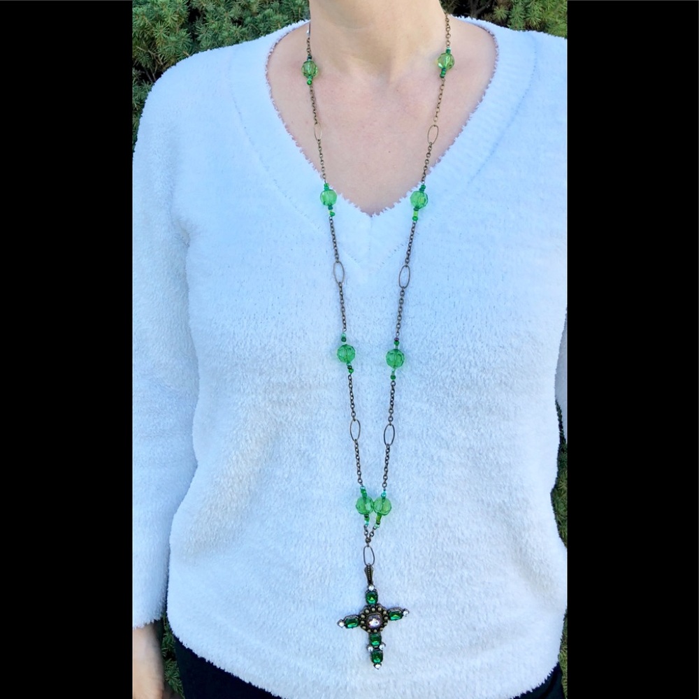 🇺🇸Jeweled Cross,Green Beads, Necklace, Earrings